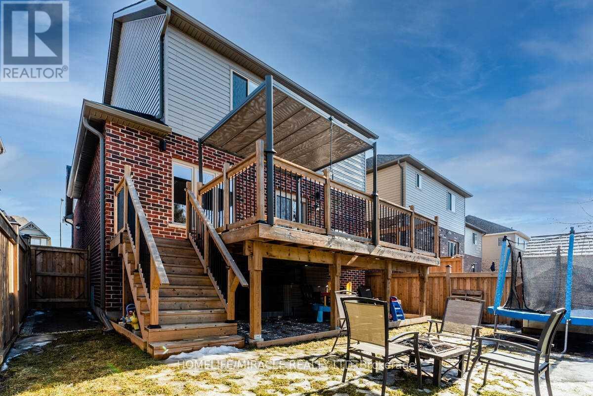 32 CARLETON TRAIL - 29