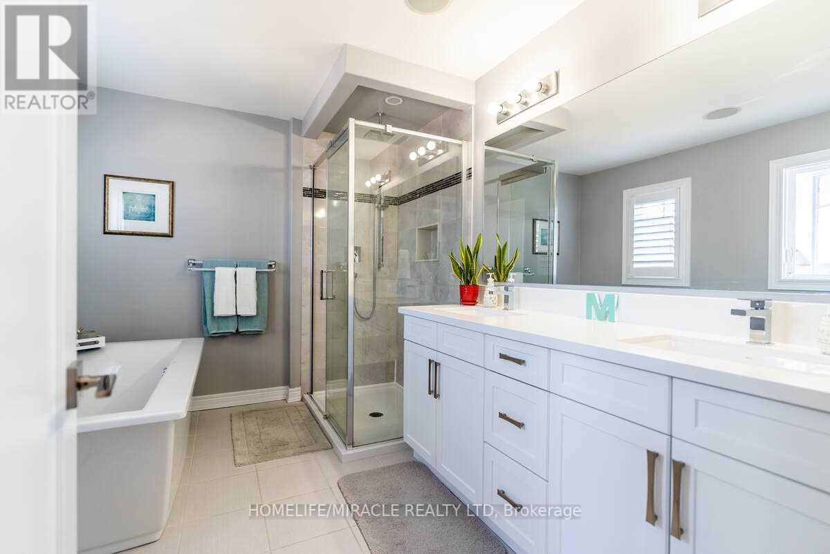 32 CARLETON TRAIL - 15