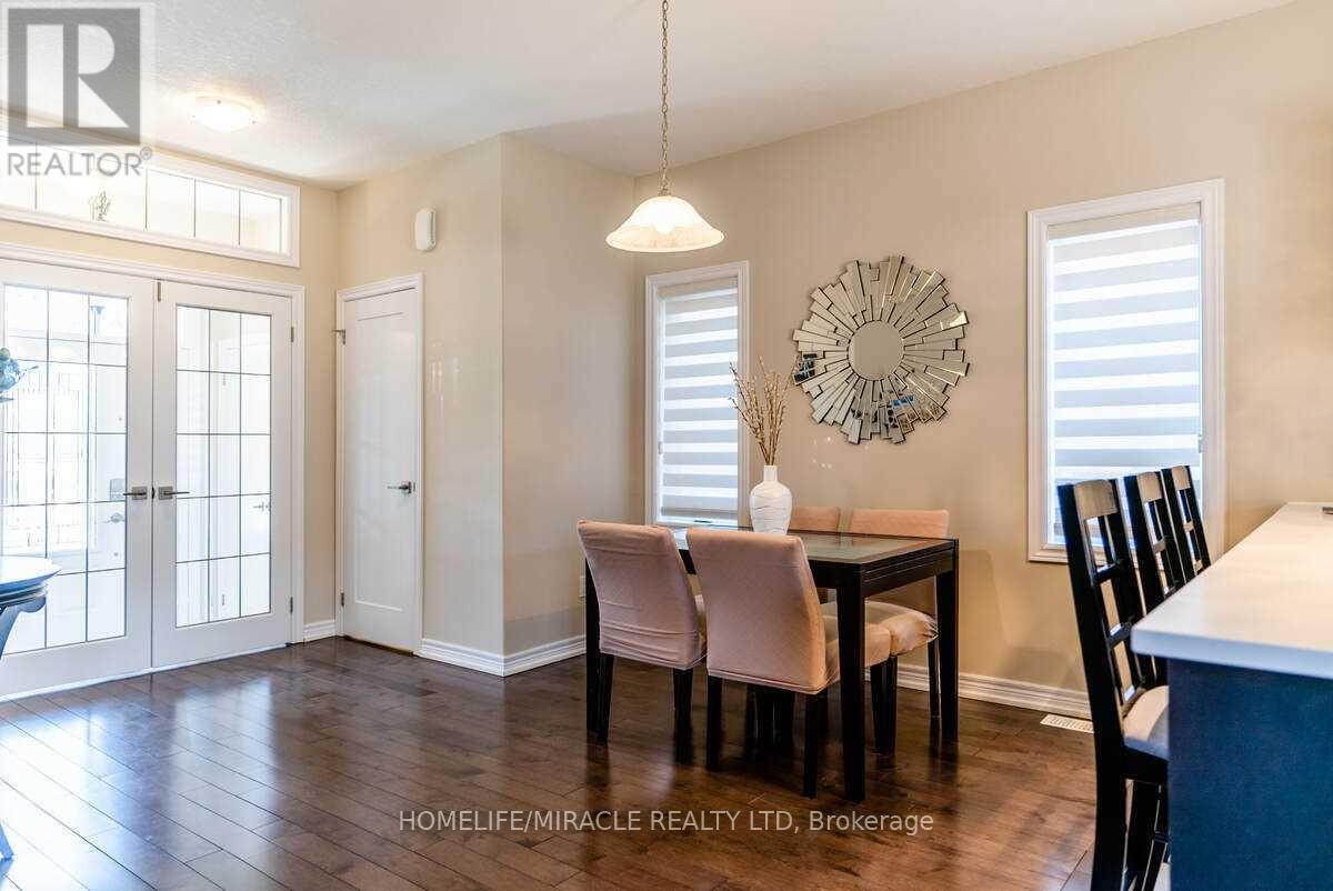 32 CARLETON TRAIL - 6