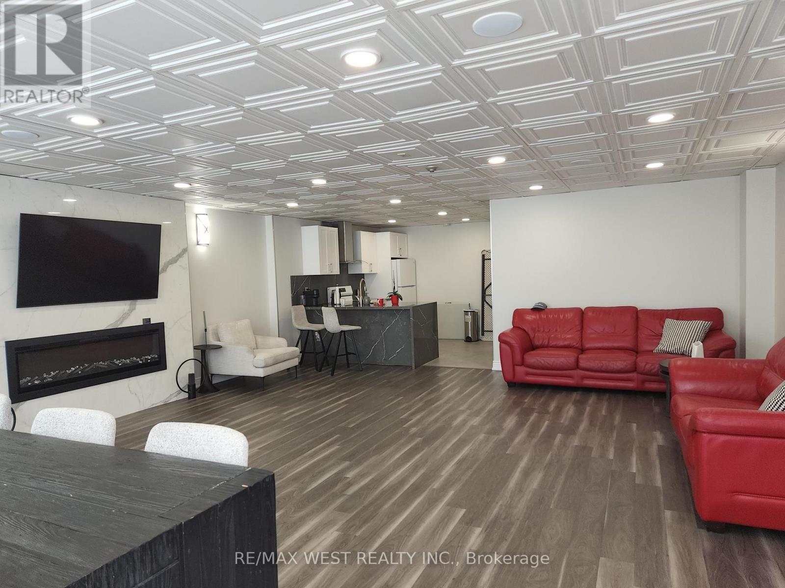 #513 309 MAJOR MACKENZIE DRIVE E - 7