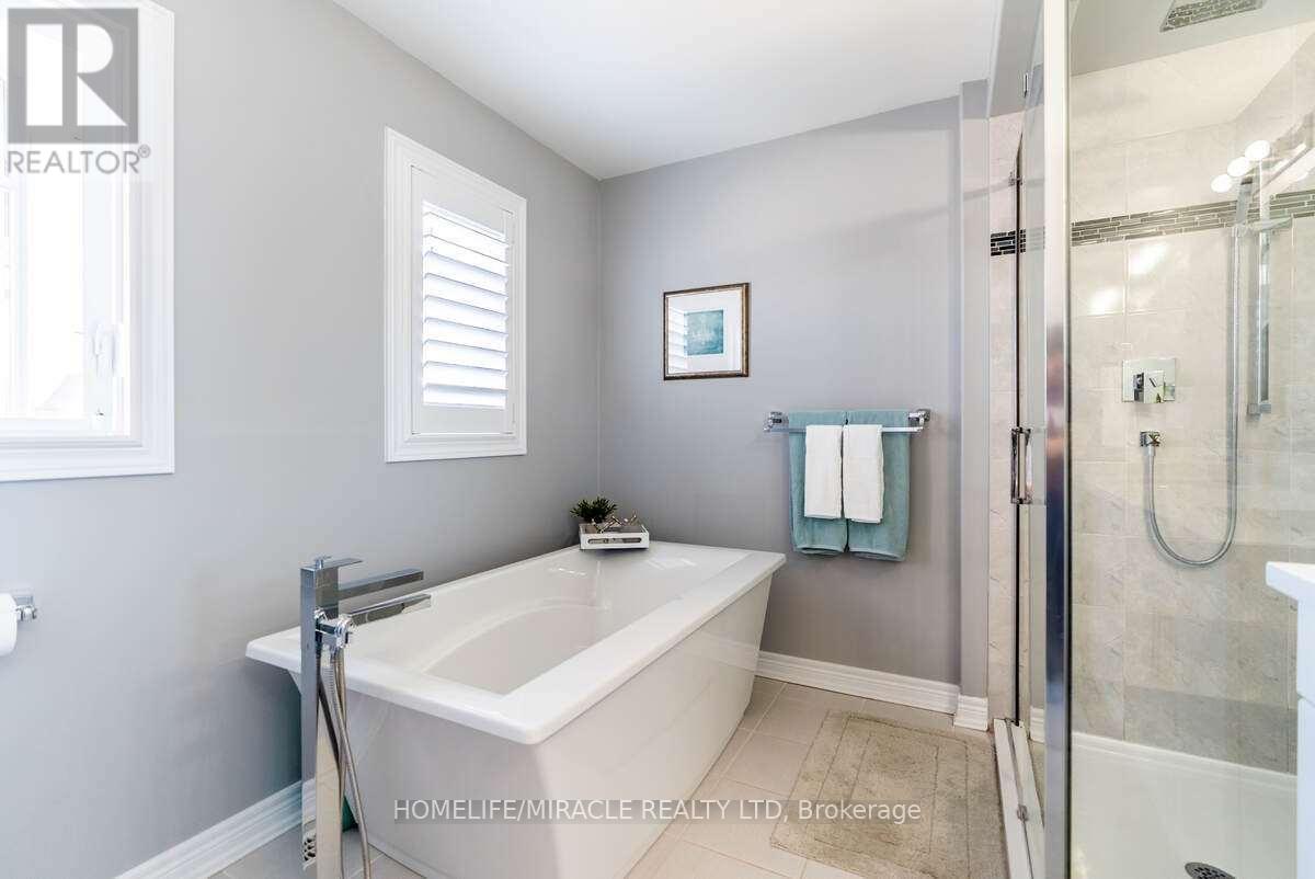 32 CARLETON TRAIL - 16