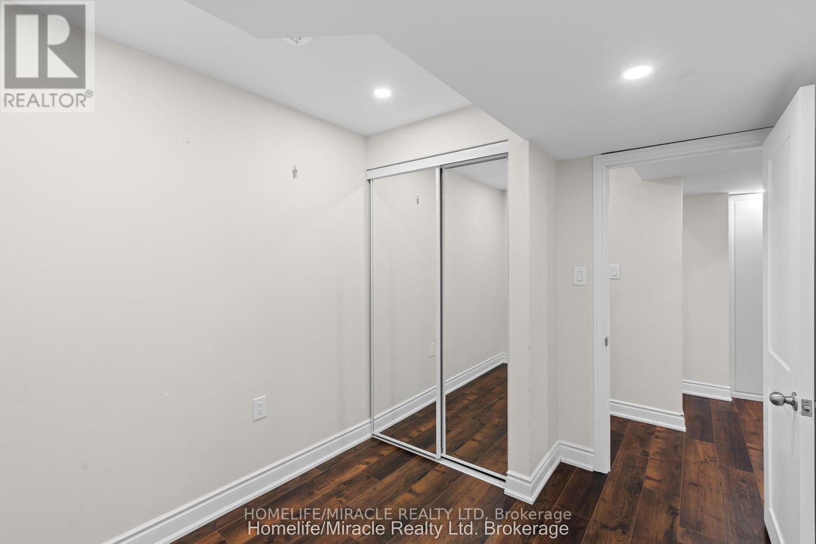 32 CARLETON TRAIL - 38