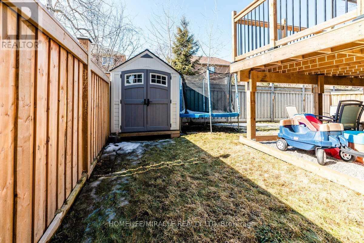 32 CARLETON TRAIL - 30