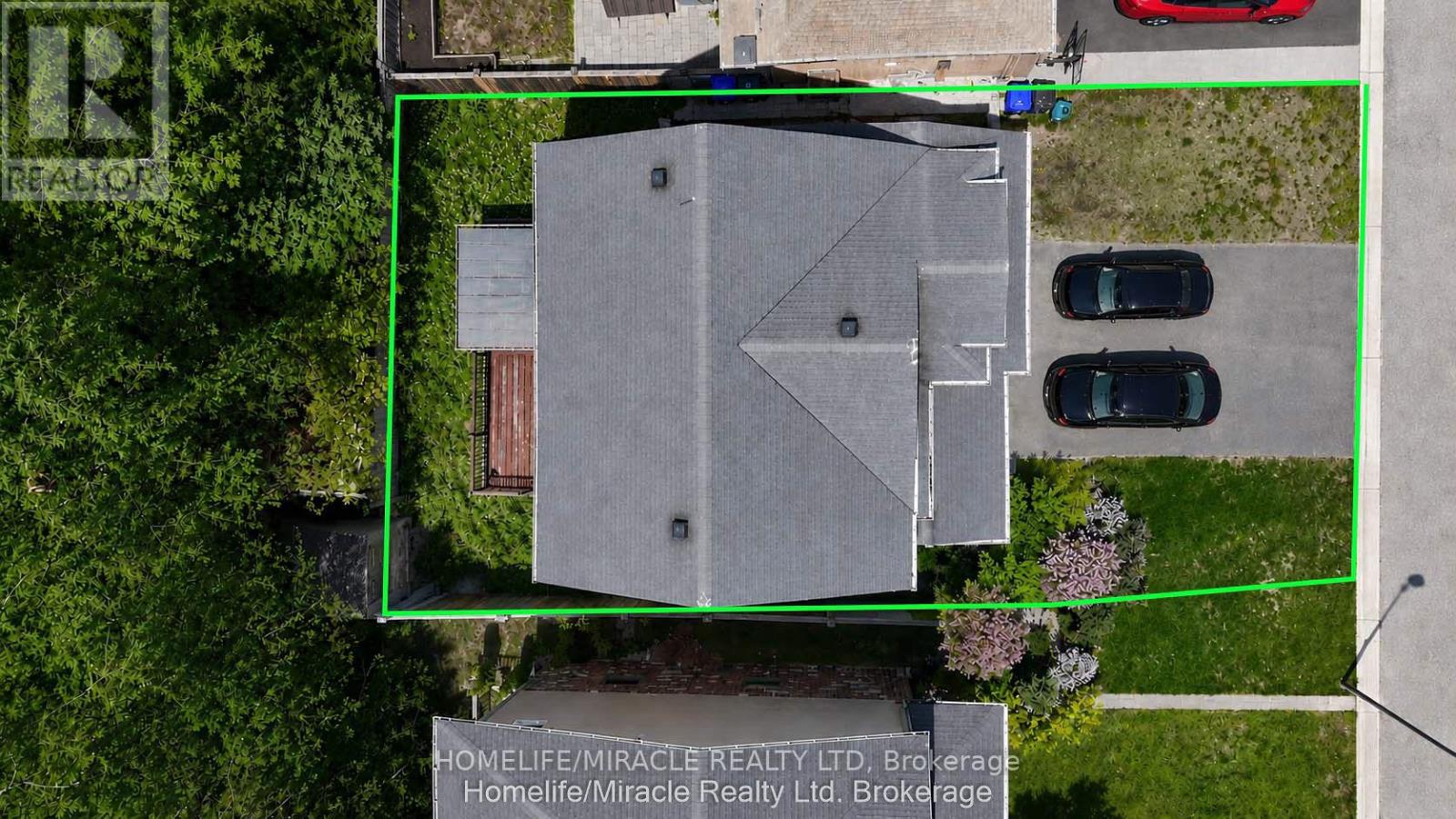 32 CARLETON TRAIL - 47