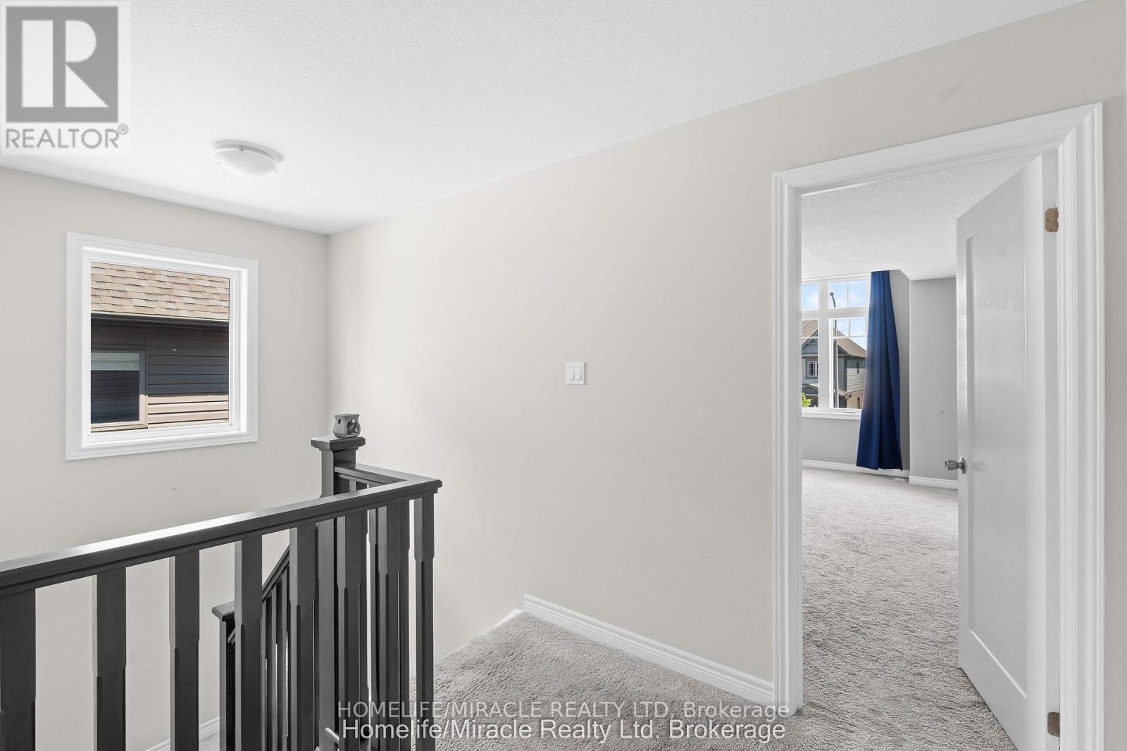 32 CARLETON TRAIL - 31