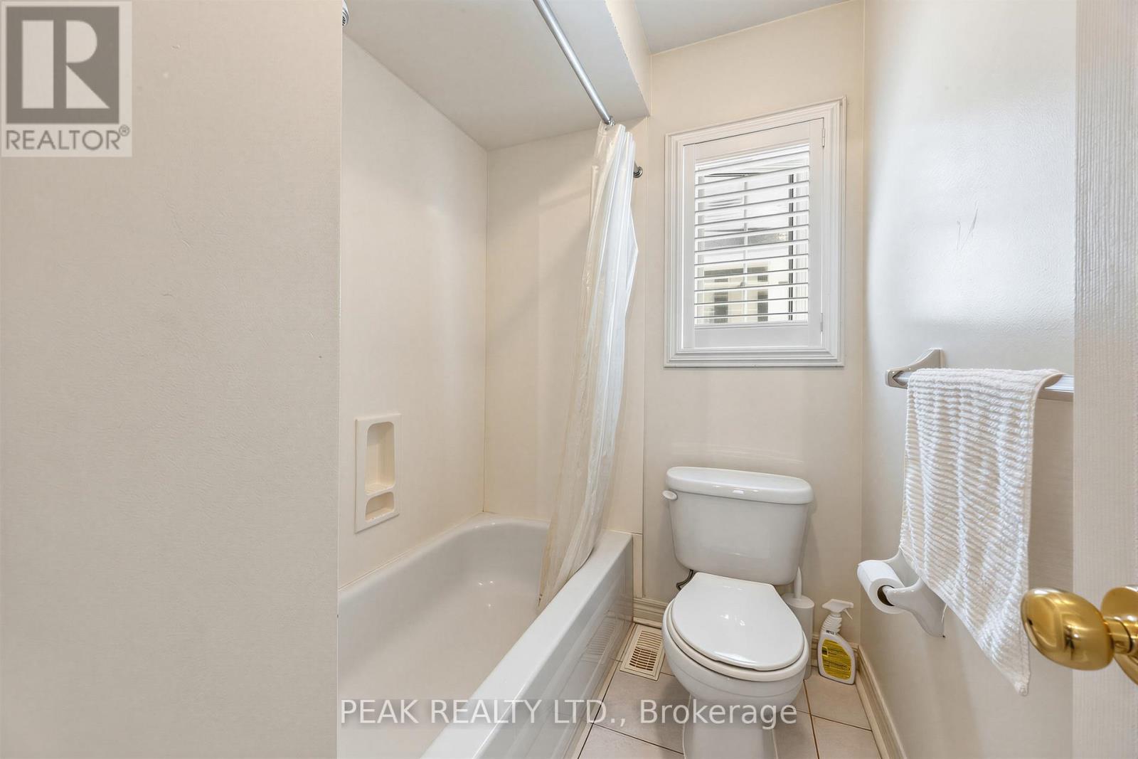 66 HOLLYLANE DRIVE - 26