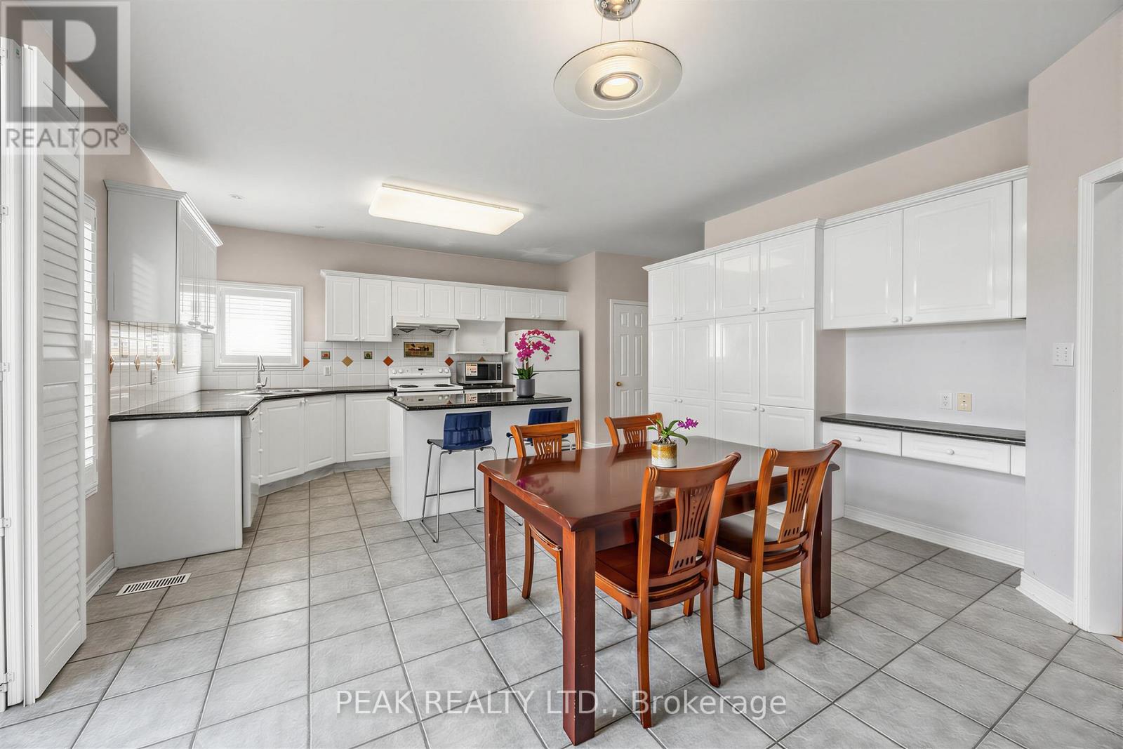 66 HOLLYLANE DRIVE - 13