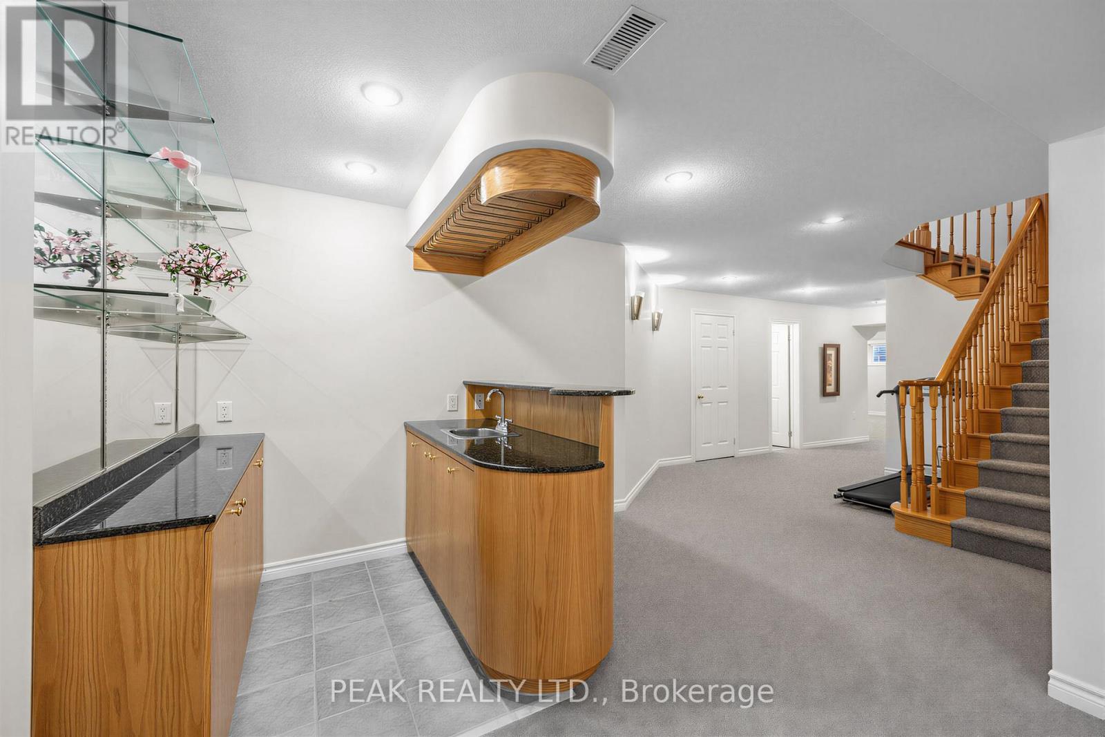 66 HOLLYLANE DRIVE - 36