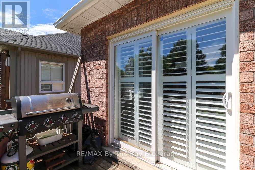 121 ROYAL BEECH DRIVE - 26