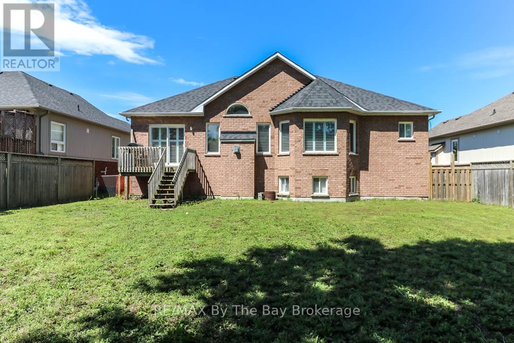 121 ROYAL BEECH DRIVE - 25