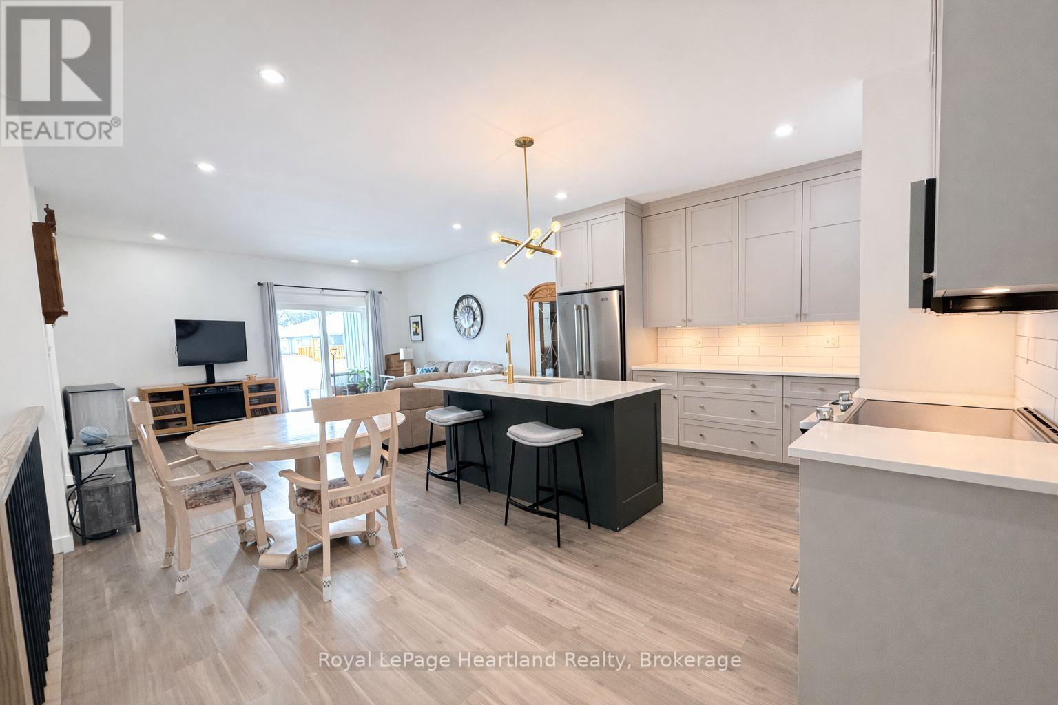 20 SILVER CREEK ROAD - 6