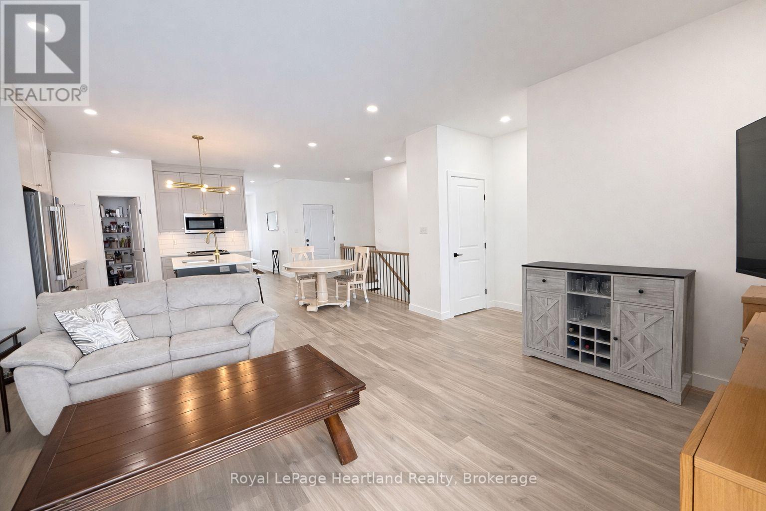 20 SILVER CREEK ROAD - 3