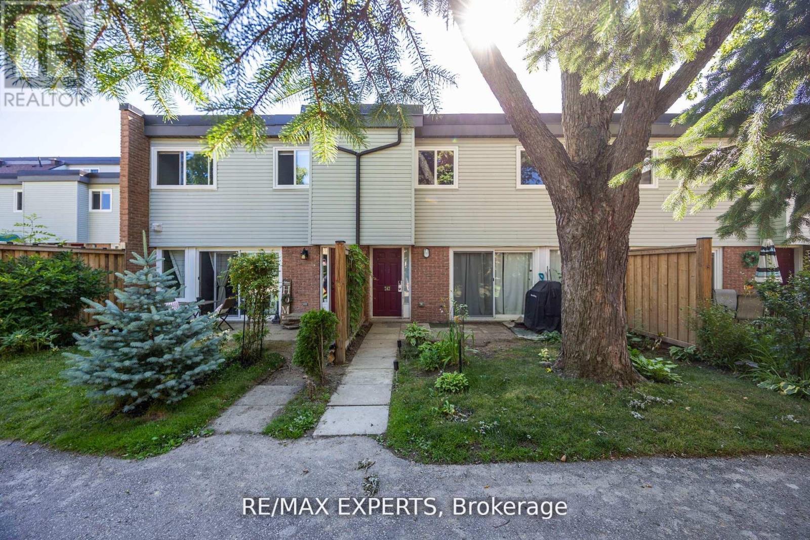 242 MILESTONE CRESCENT - 1