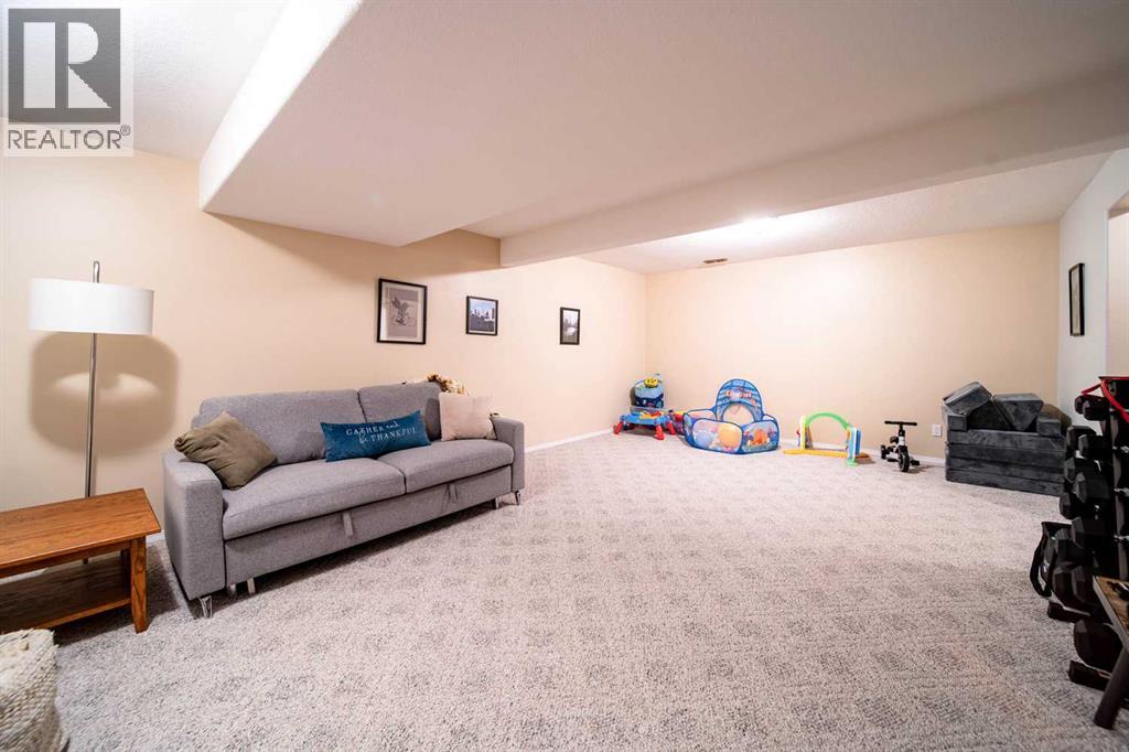 921 22 Street — photo 29