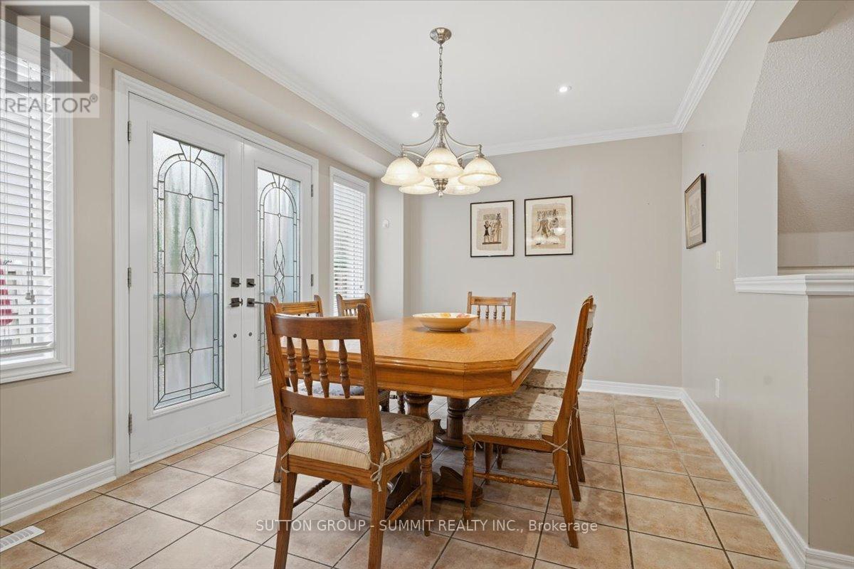 42 DYLAN STREET - 12
