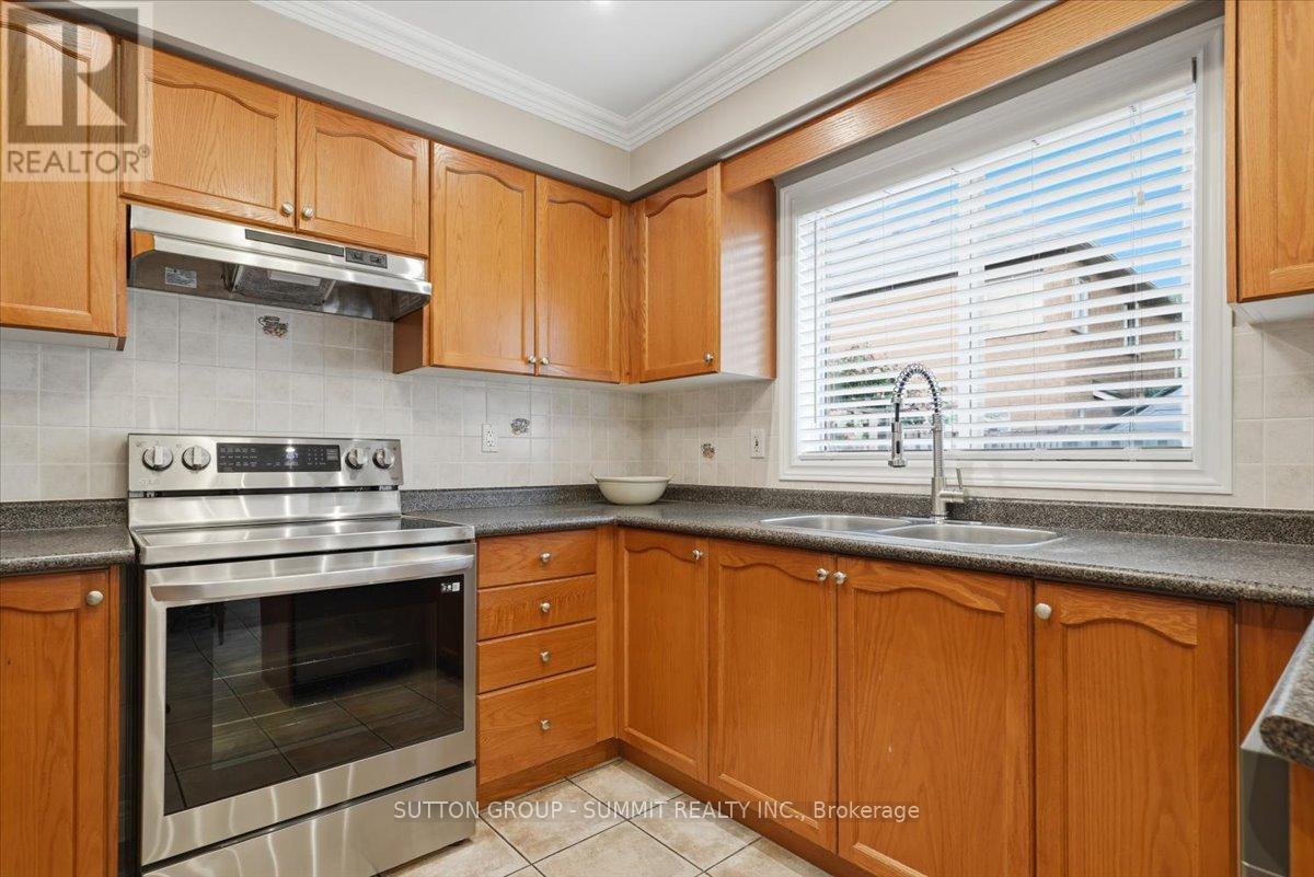 42 DYLAN STREET - 9