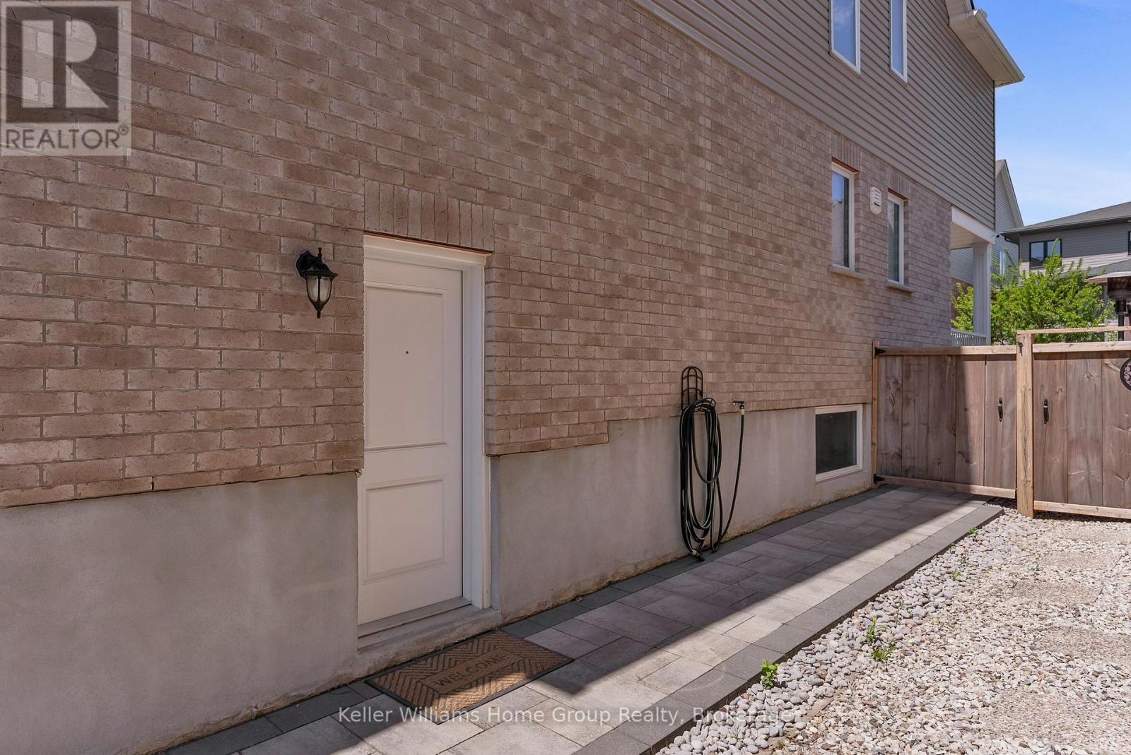 121 LOVETT LANE - 43