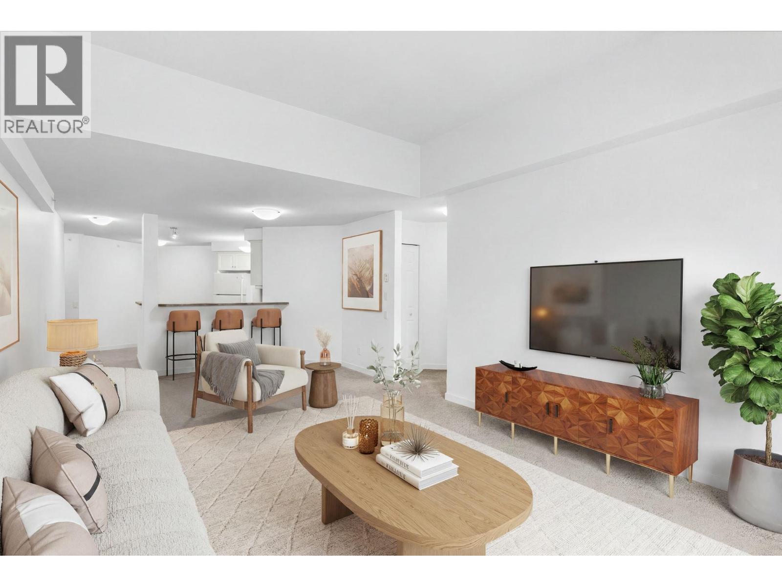 #311 515 Houghton Road - 1