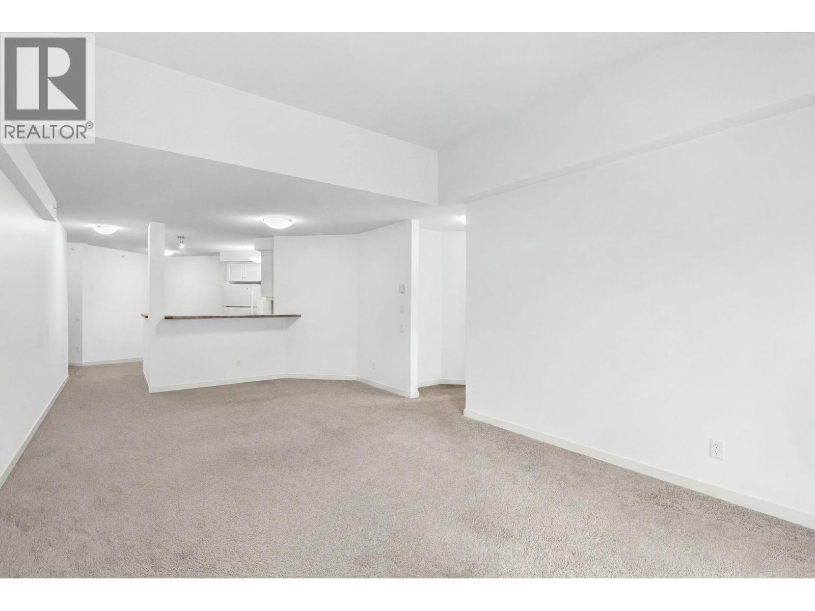 #311 515 Houghton Road - 2