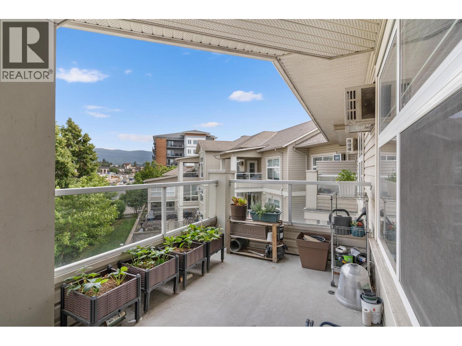 #311 515 Houghton Road - 22