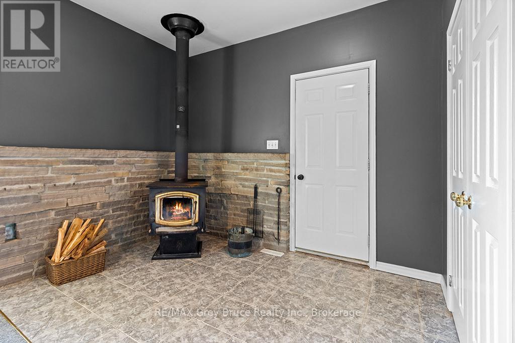 335 PIKE BAY ROAD - 10