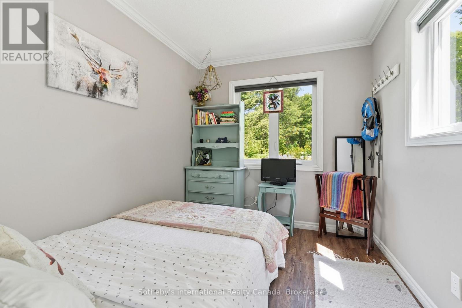 8 LAKEVIEW CRESCENT - 13