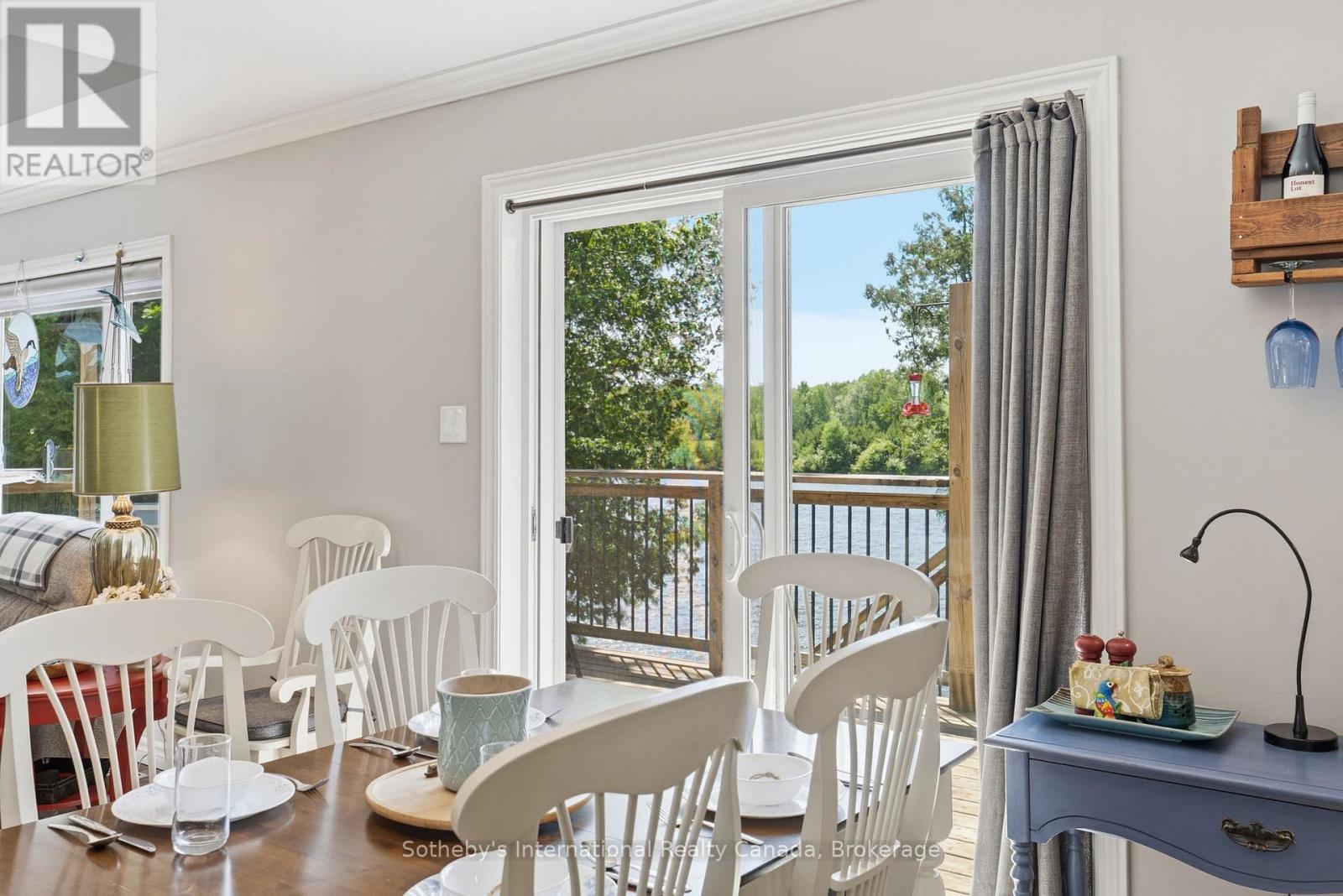 8 LAKEVIEW CRESCENT - 7