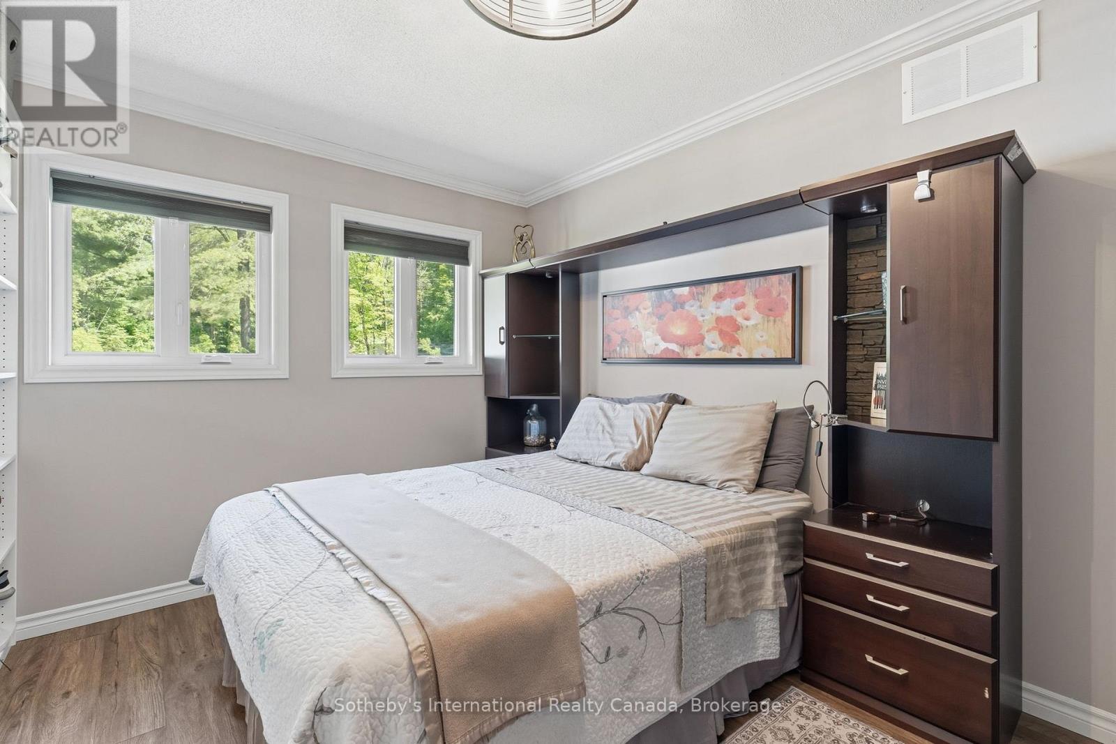 8 LAKEVIEW CRESCENT - 10