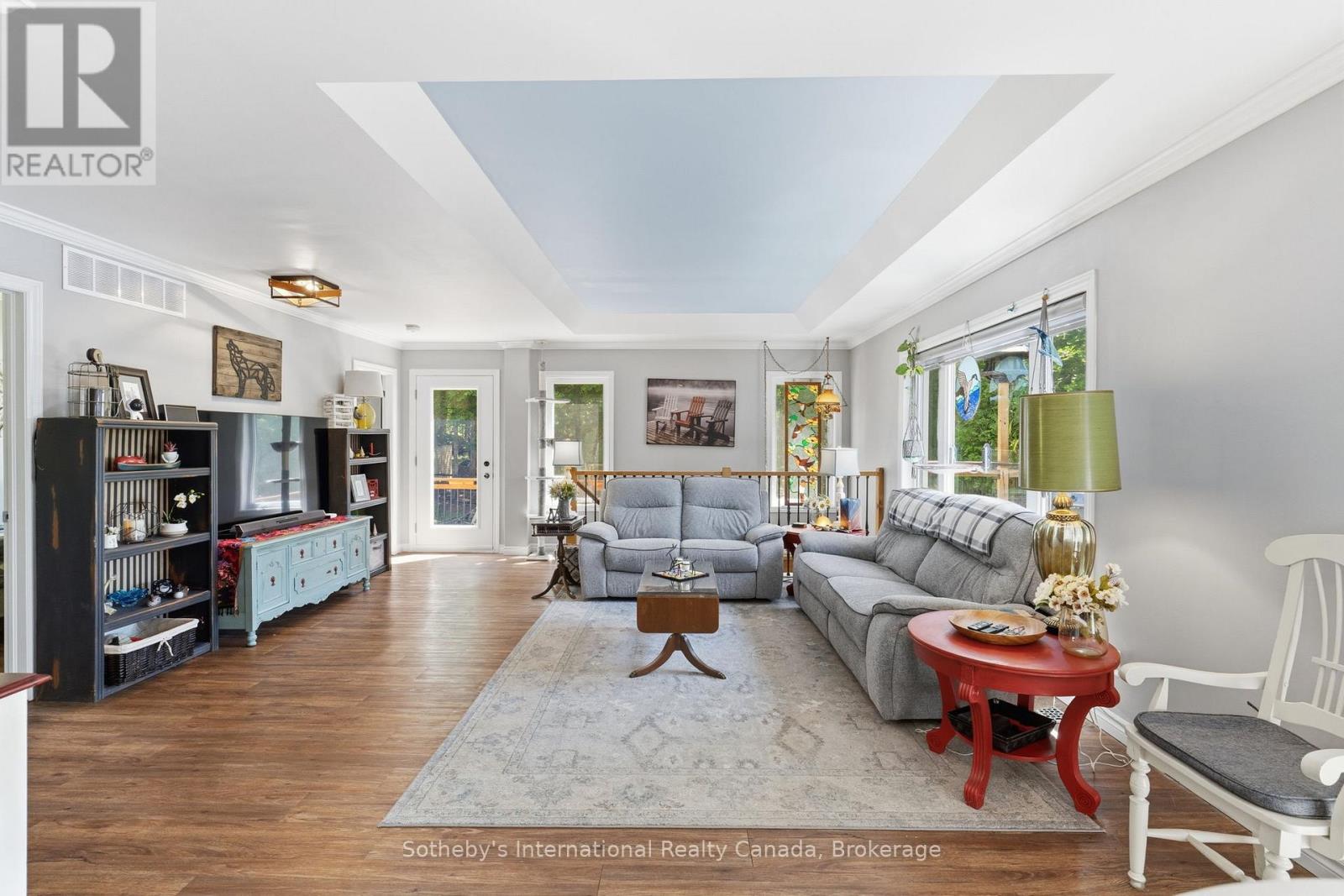 8 LAKEVIEW CRESCENT - 4
