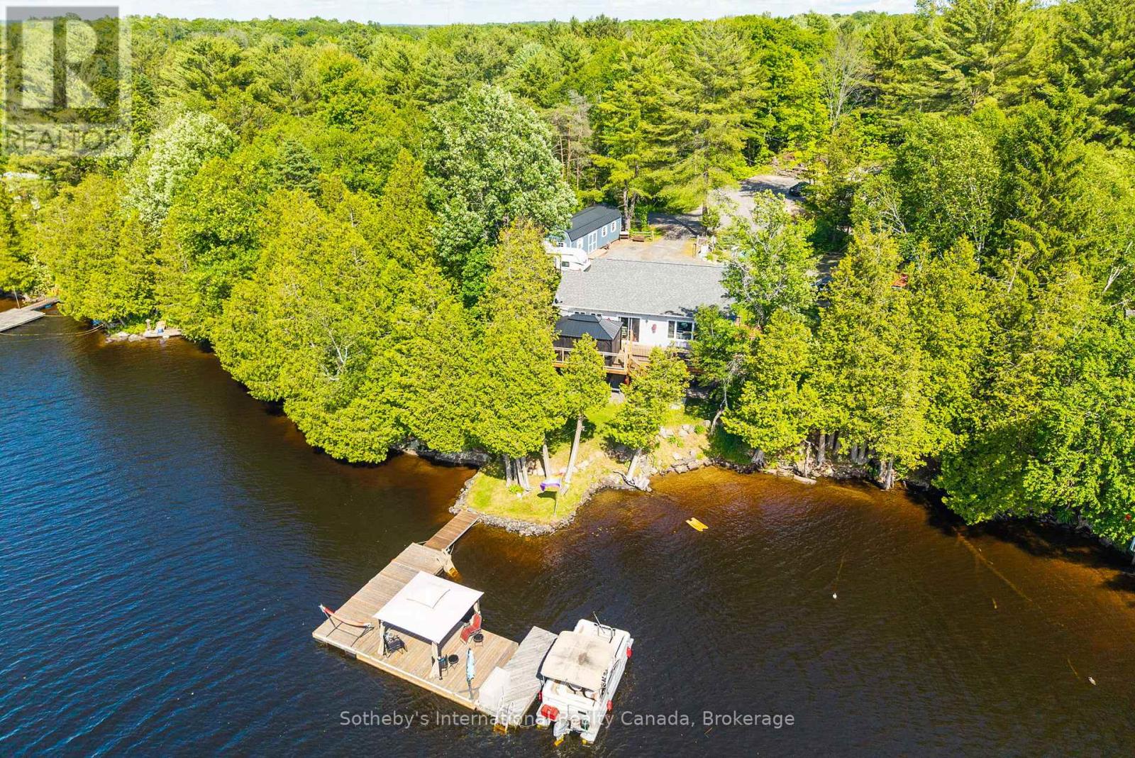 8 LAKEVIEW CRESCENT - 47