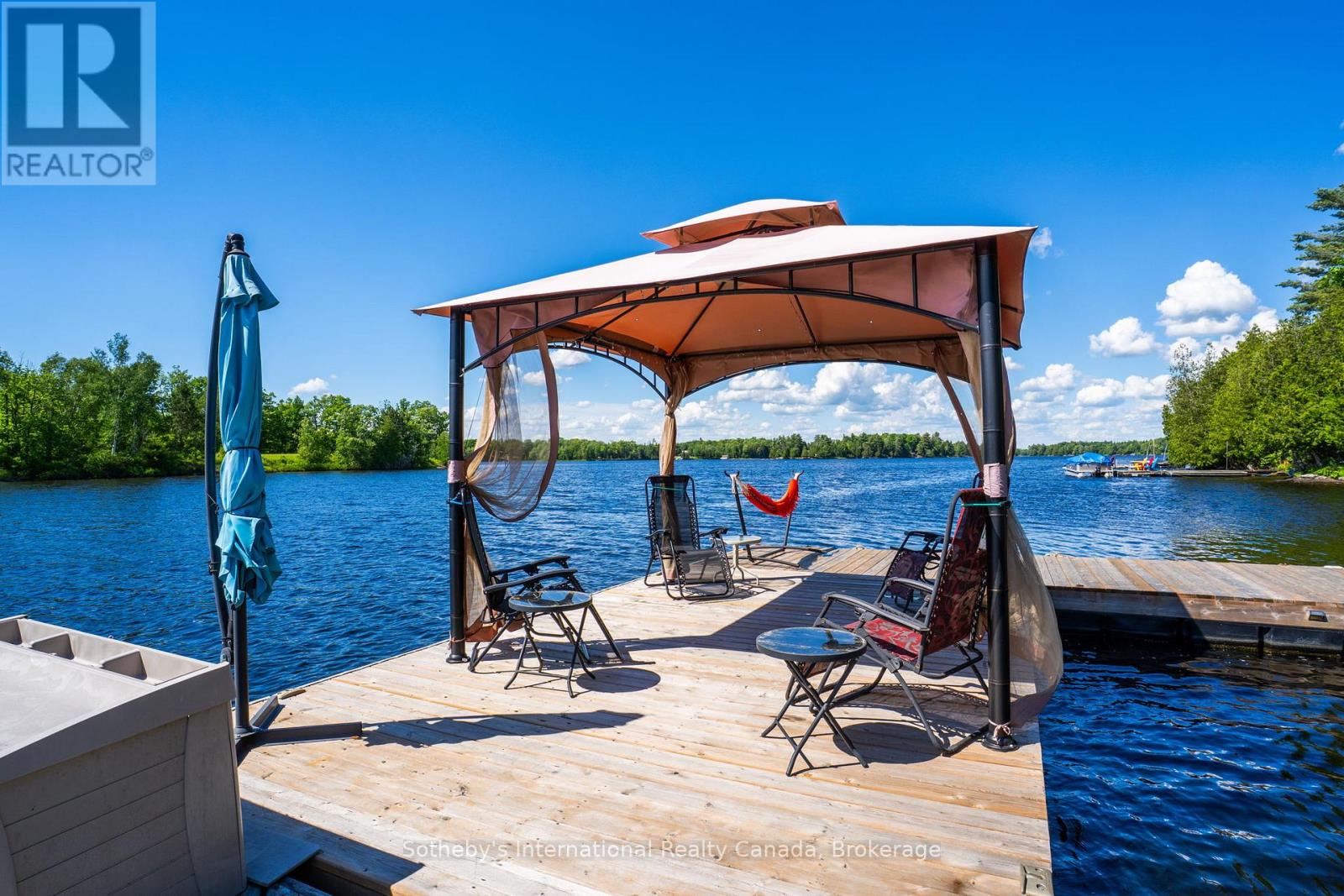 8 LAKEVIEW CRESCENT - 43