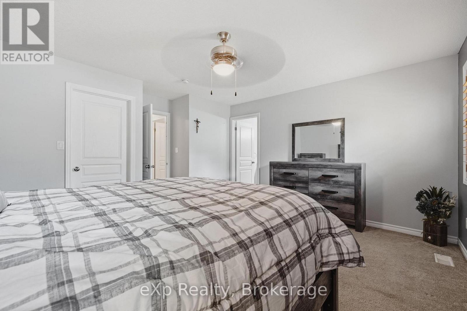 180 RUBY'S CRESCENT - 16