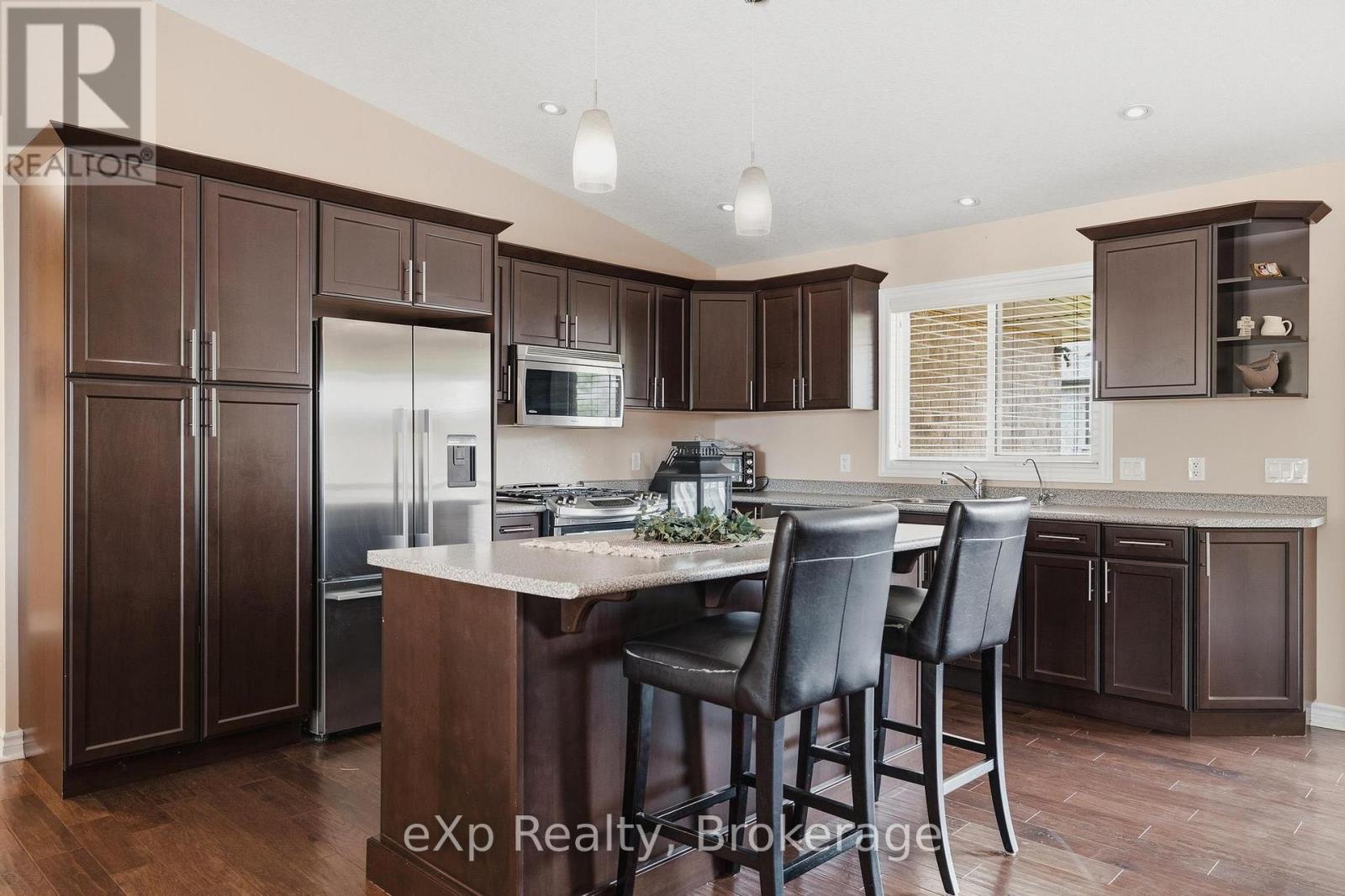 180 RUBY'S CRESCENT - 7
