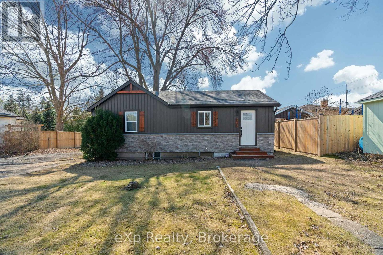 236 SYDENHAM STREET - 1