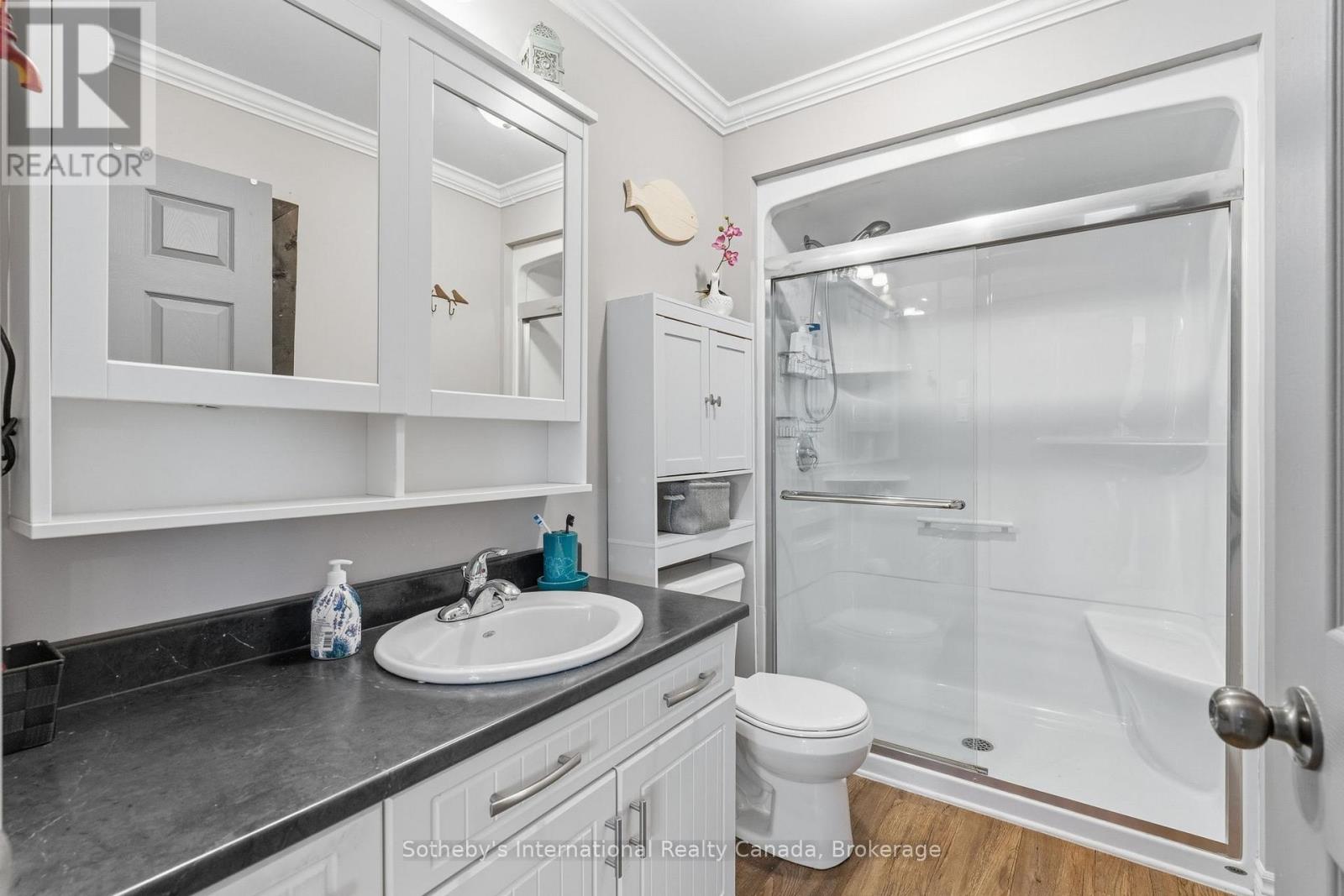 8 LAKEVIEW CRESCENT - 14