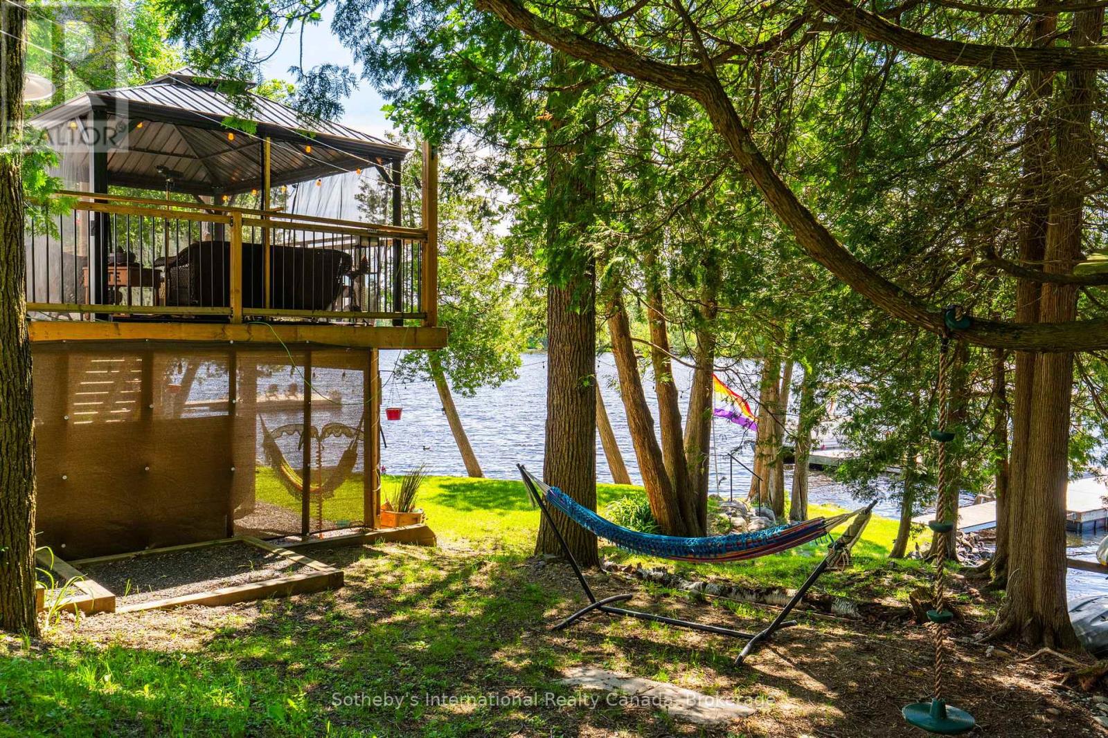 8 LAKEVIEW CRESCENT - 36