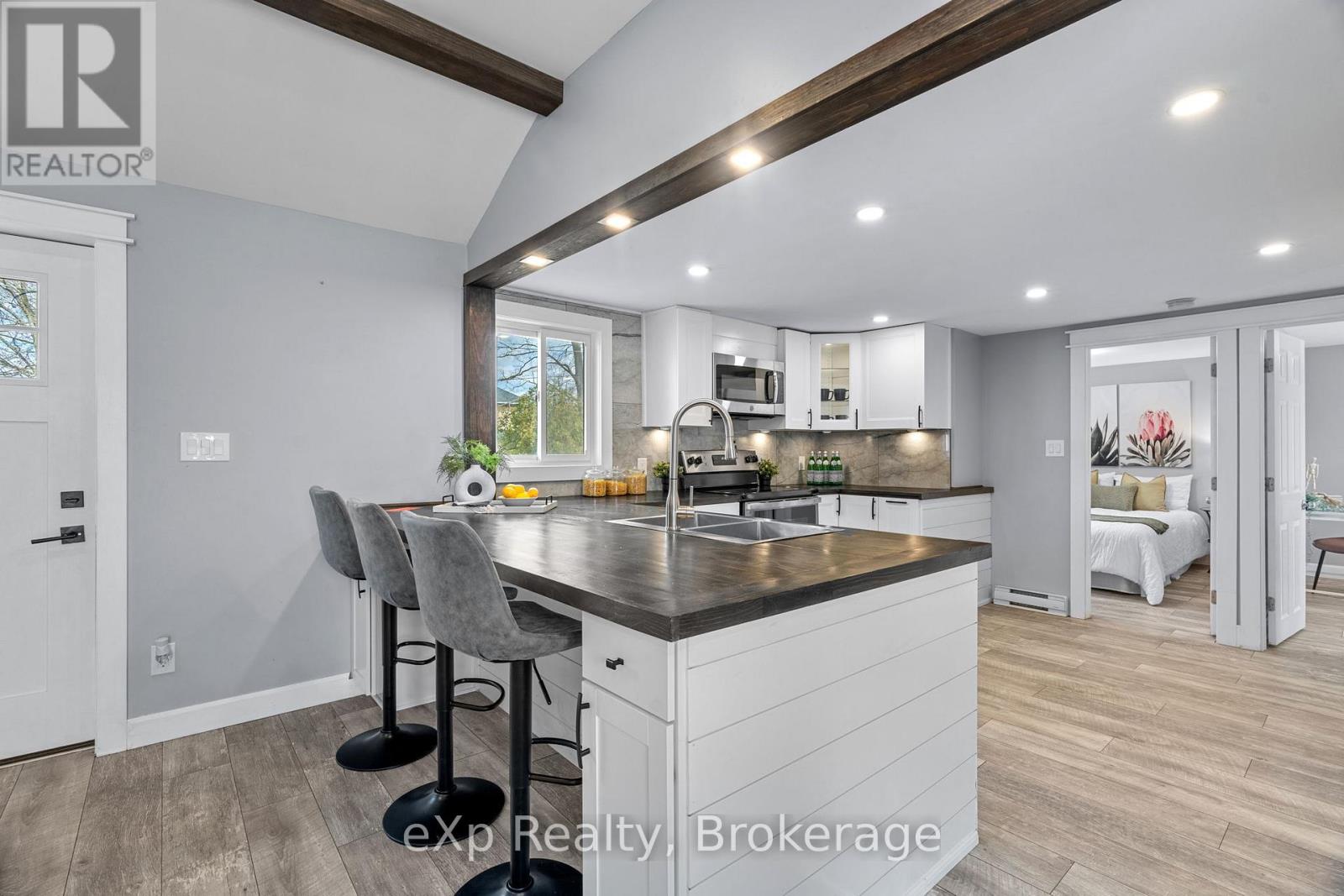 236 SYDENHAM STREET - 8