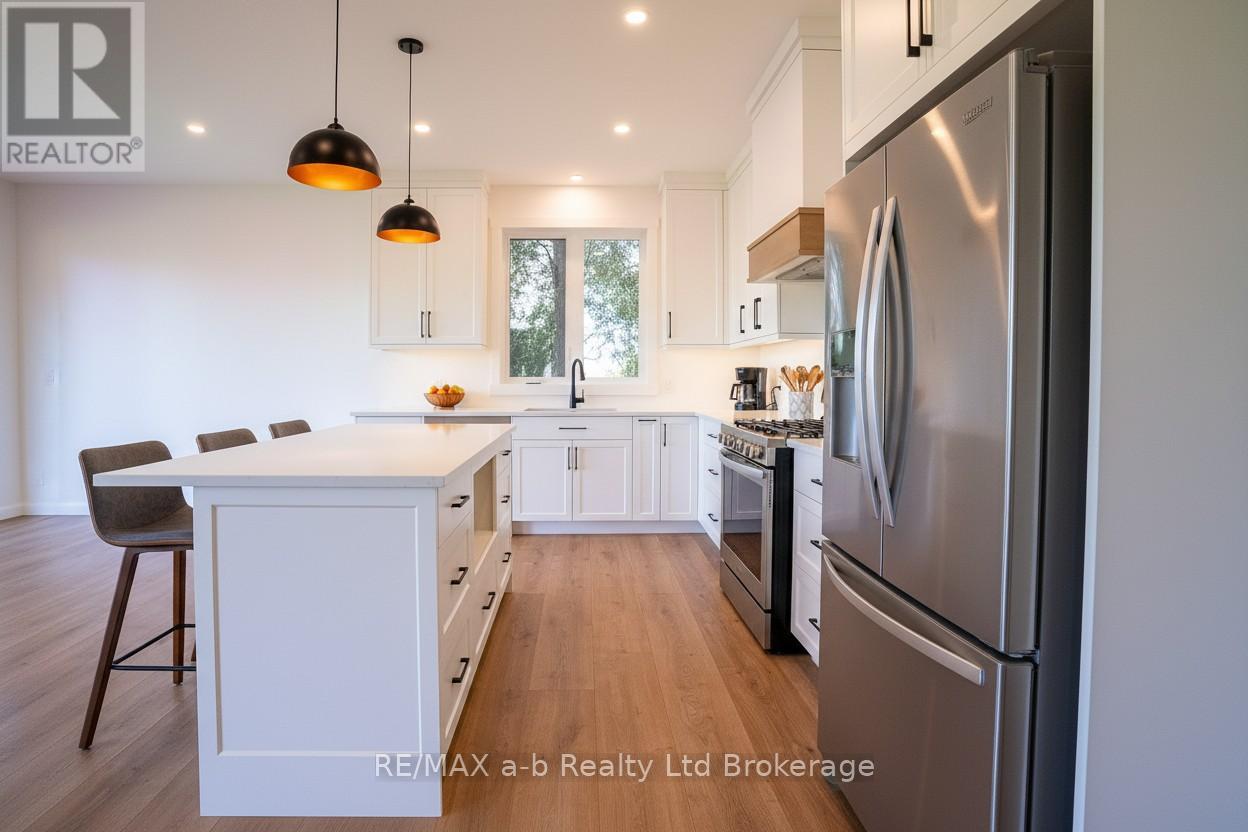 16 CORNWELL CRESCENT - 11