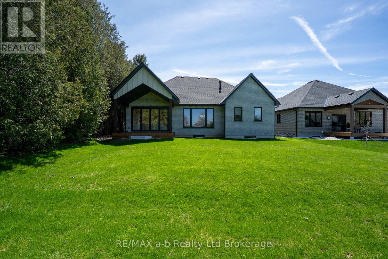 16 CORNWELL CRESCENT - 6
