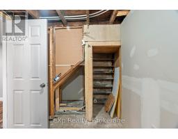 236 Sydenham Street, Strathroy Caradoc, ON N7G1V3 Photo 35