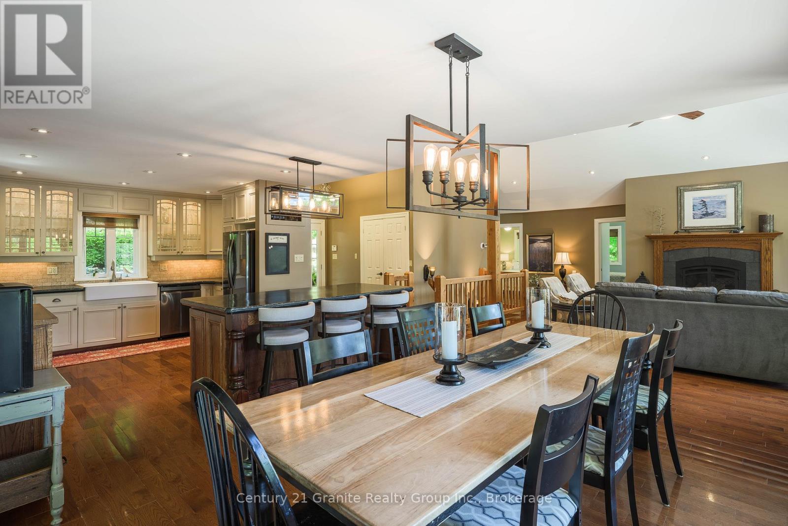1070 SHIPLEY DRIVE - 14