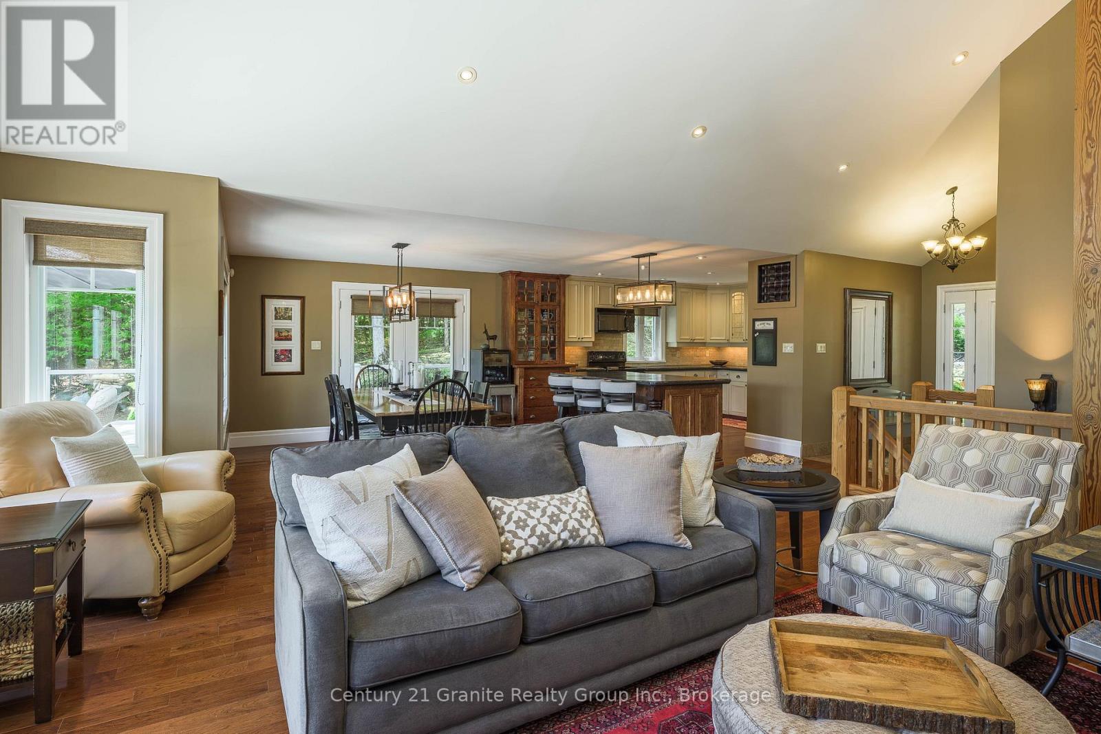 1070 SHIPLEY DRIVE - 12