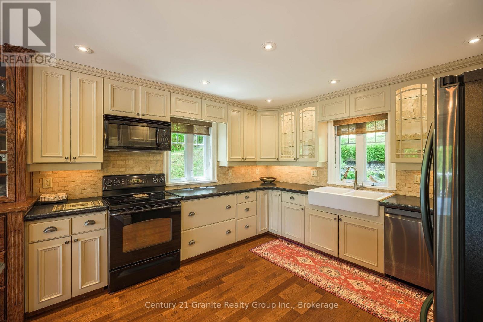 1070 SHIPLEY DRIVE - 17