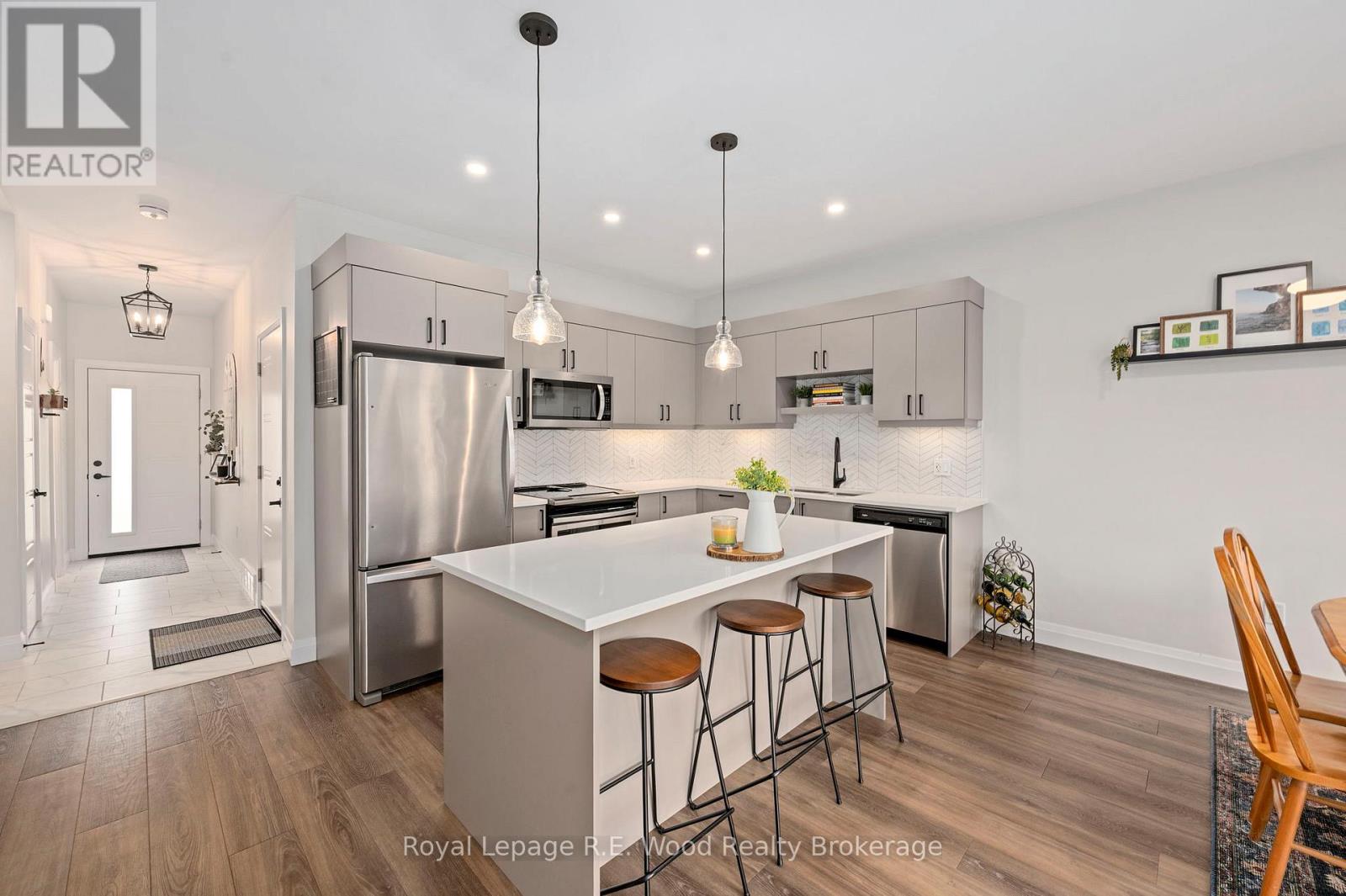 3-bedroom home for sale at 302 - 360 QUARTER TOWN LINE, Tillsonburg ON · photo 7 of 31