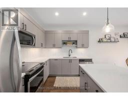 302 - 360 Quarter Town Line, Tillsonburg, ON N4G0H7 Photo 8