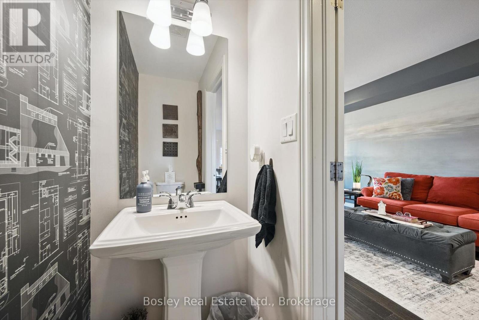 360 LOUISA STREET - Image 19