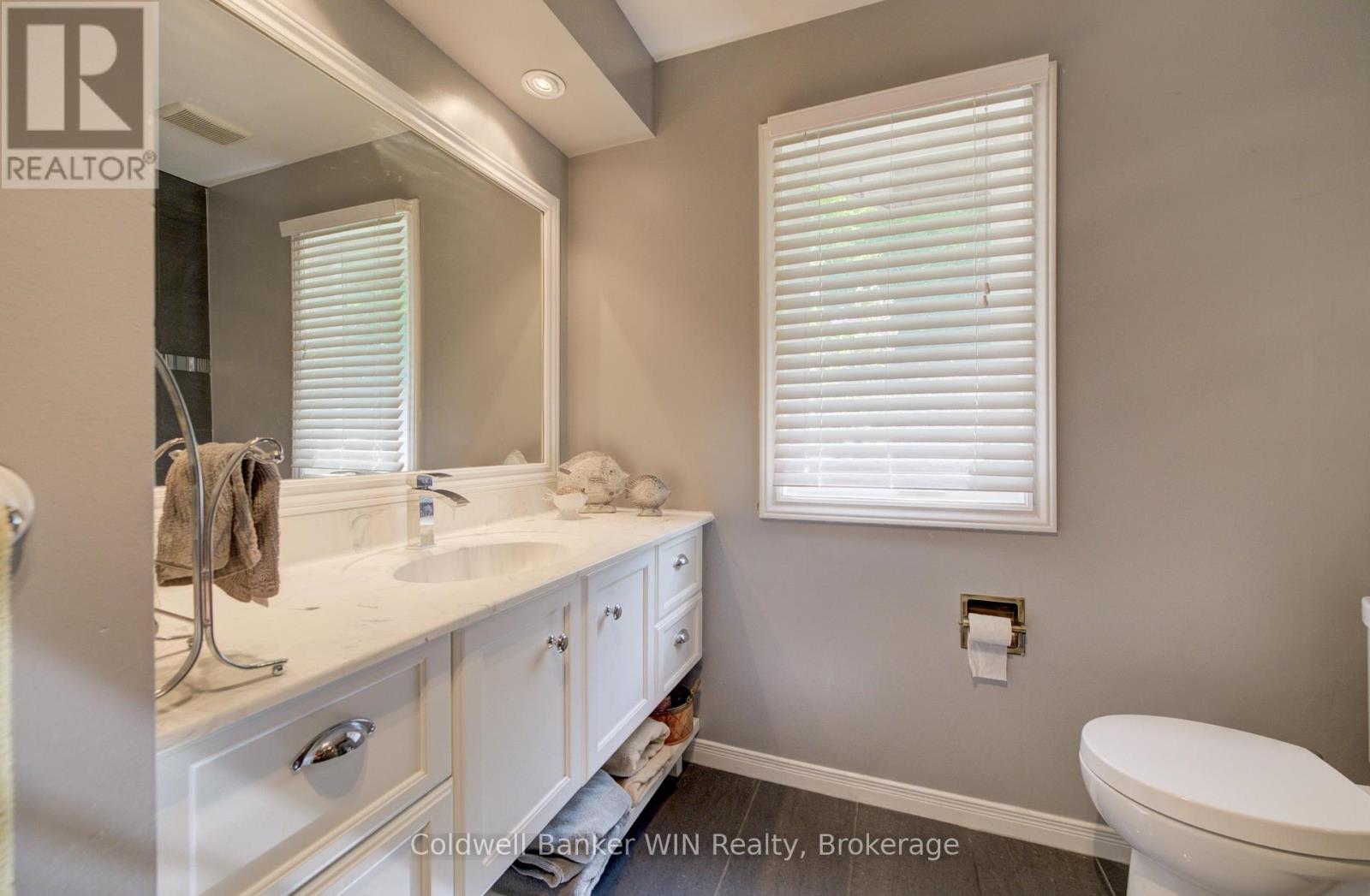 211269 BASELINE ROAD - 22