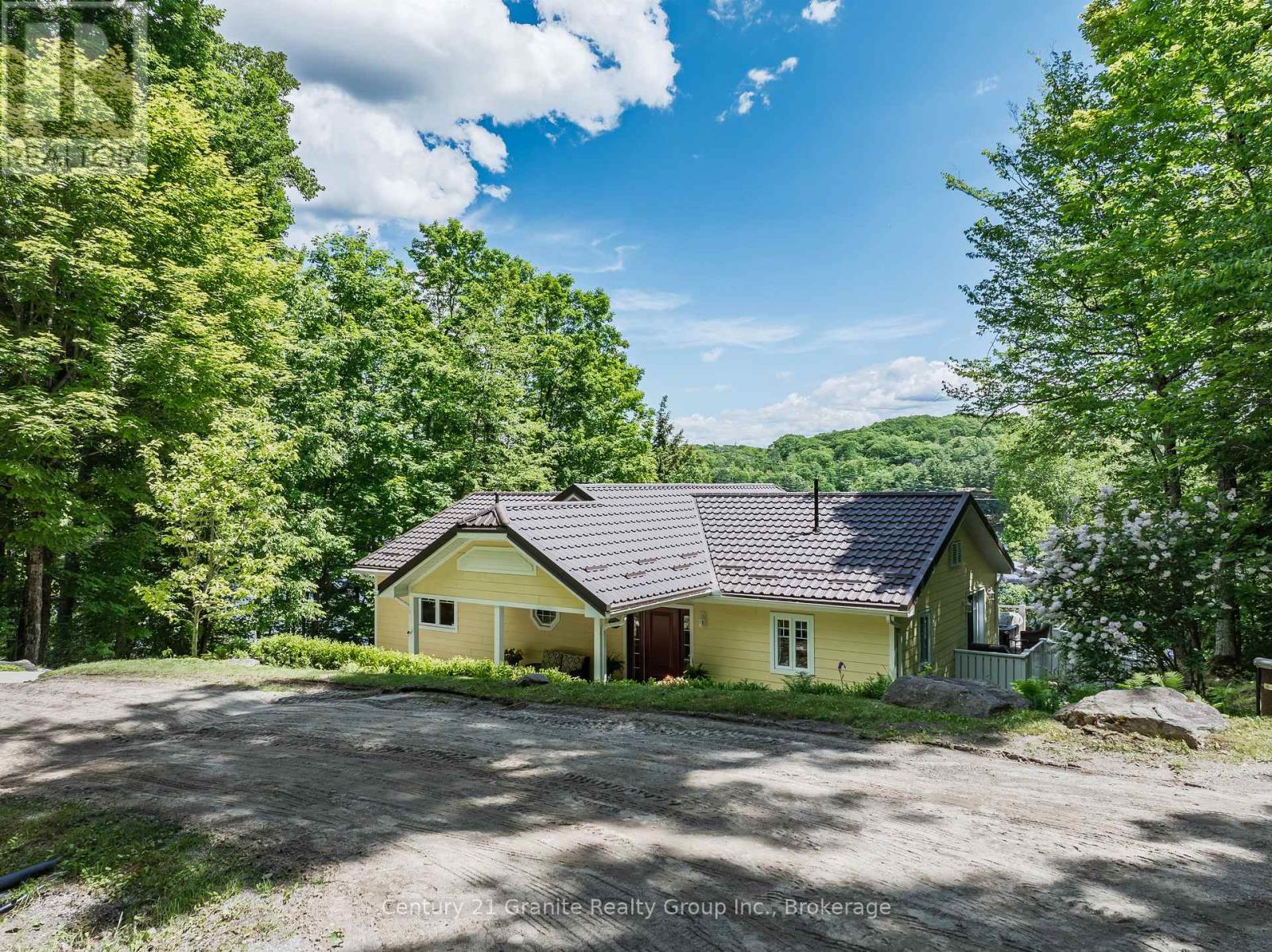1070 SHIPLEY DRIVE - 42