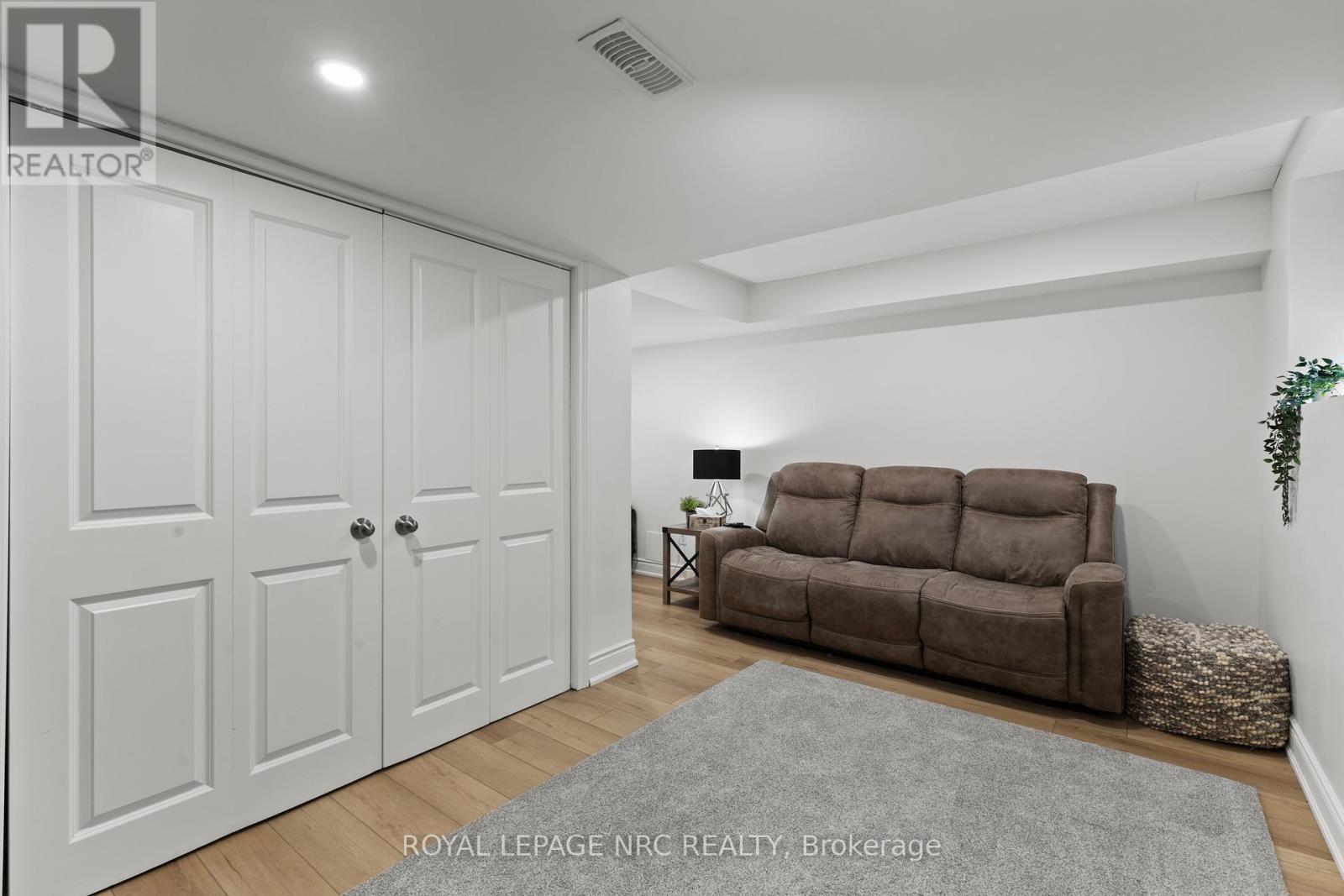 #15 377 GLANCASTER ROAD - 20