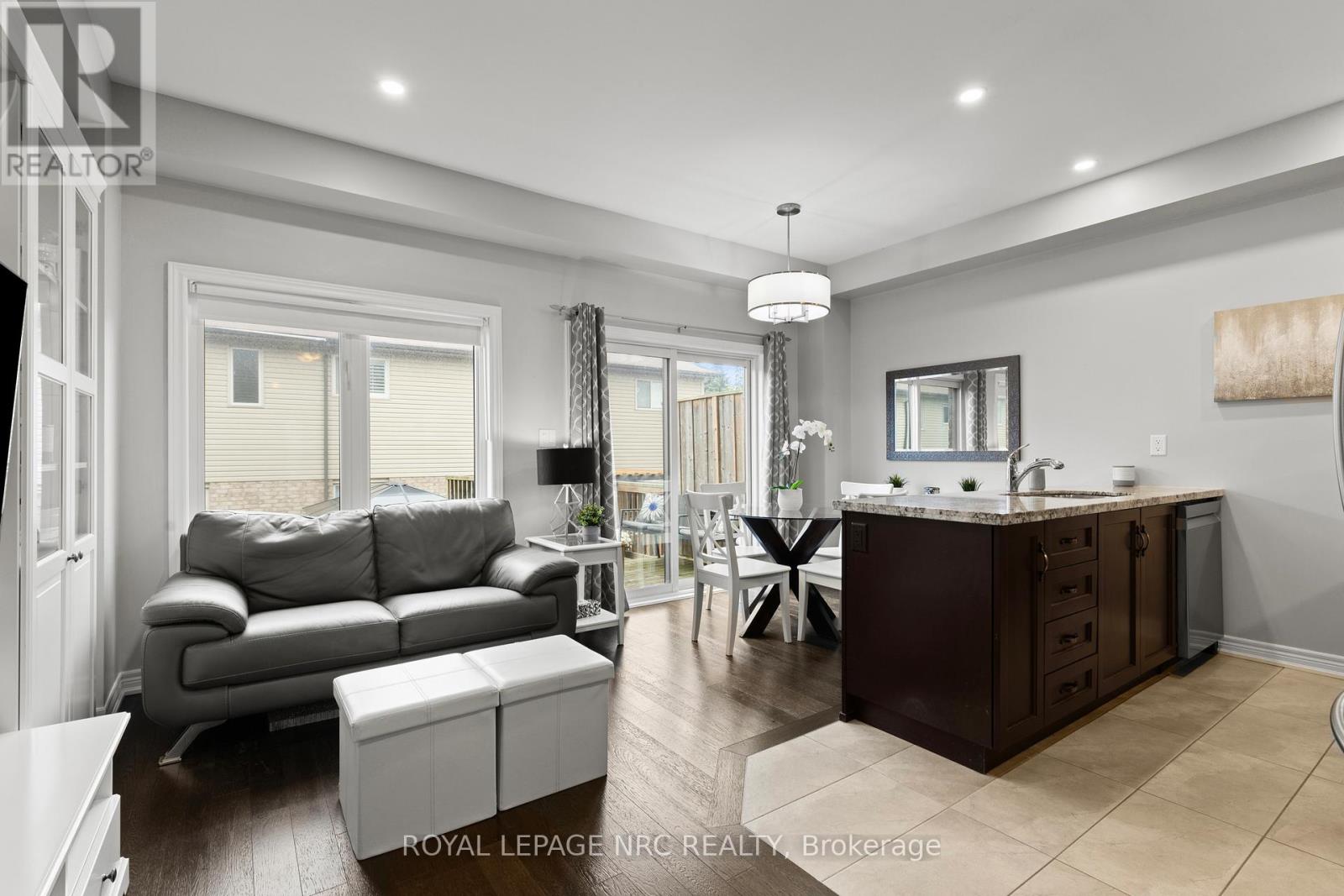 #15 377 GLANCASTER ROAD - 10